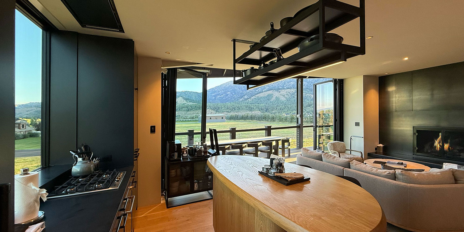 Alpine Airpark Hangar Home for Sale 209 Refugwe Parkway 25