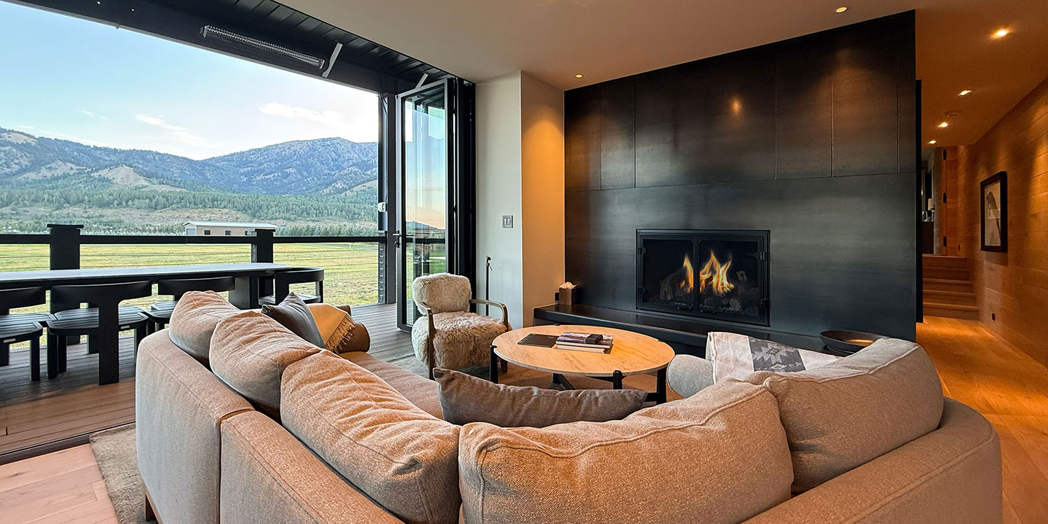 Alpine Airpark Hangar Home for Sale 209 Refugwe Parkway 25