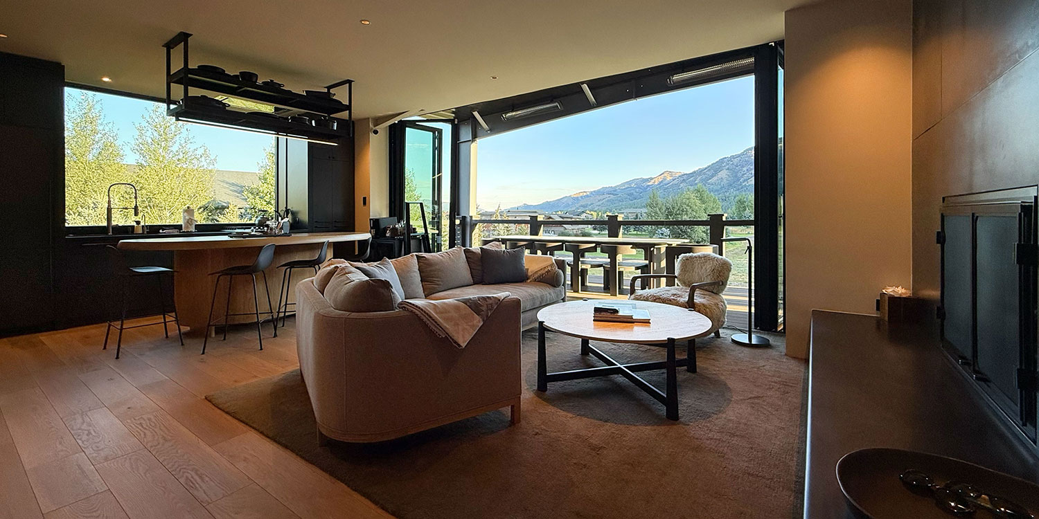 Alpine Airpark Hangar Home for Sale 209 Refugwe Parkway 25