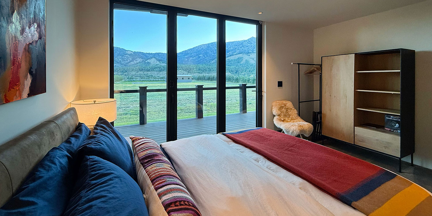 Alpine Airpark Hangar Home for Sale 209 Refugwe Parkway 25