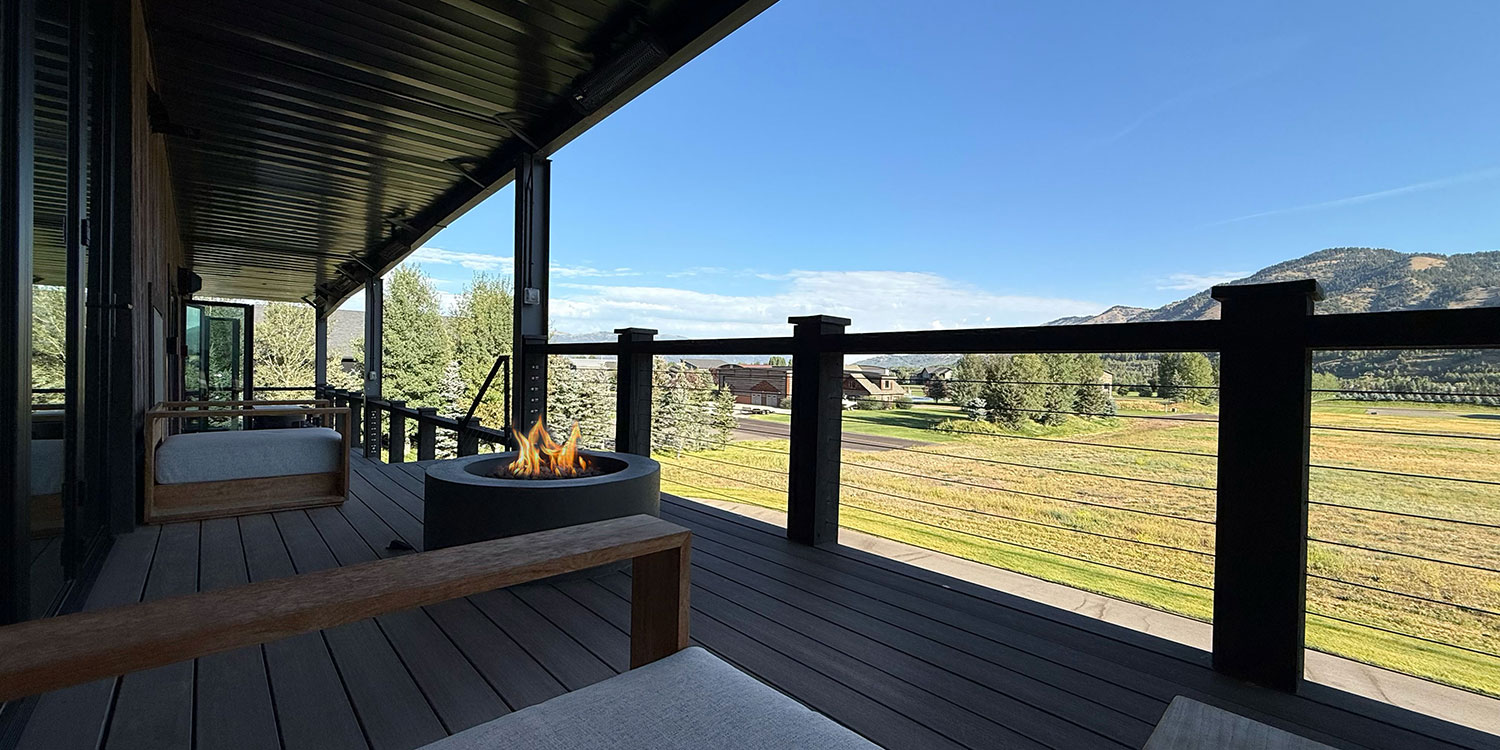 Alpine Airpark Hangar Home for Sale 209 Refugwe Parkway 25