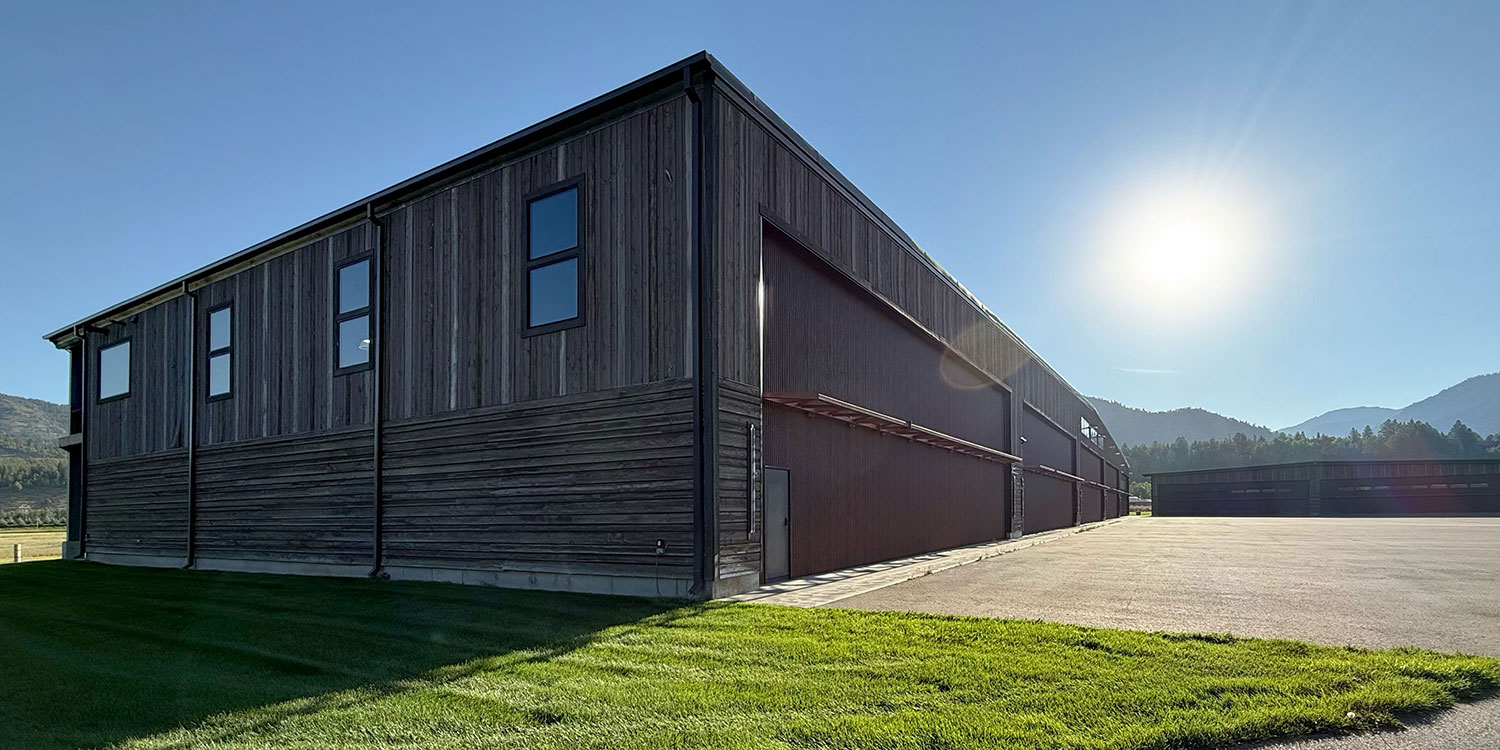 Alpine Airpark Hangar Home for Sale 209 Refugwe Parkway 25