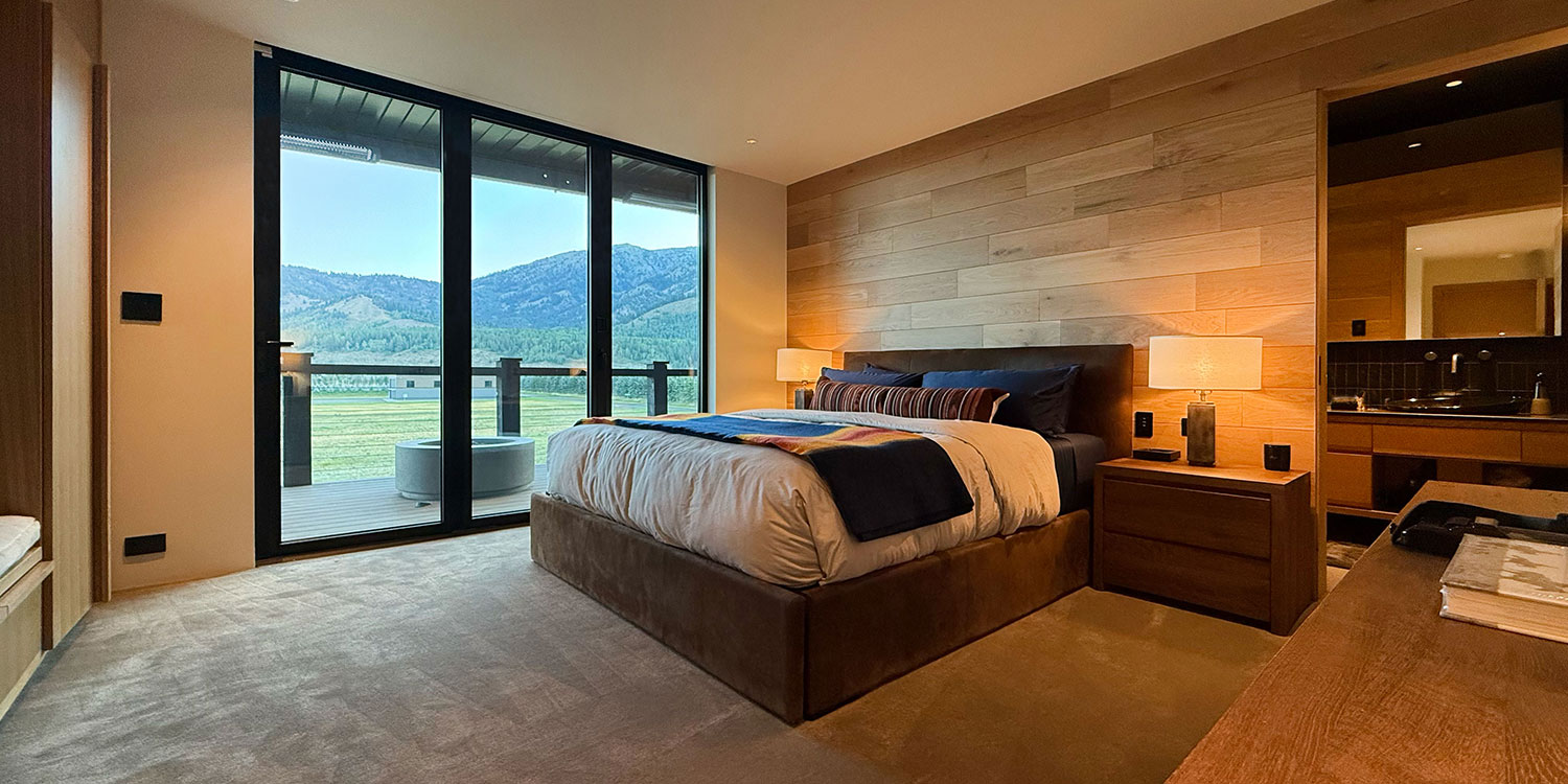 Alpine Airpark Hangar Home for Sale 209 Refugwe Parkway 25